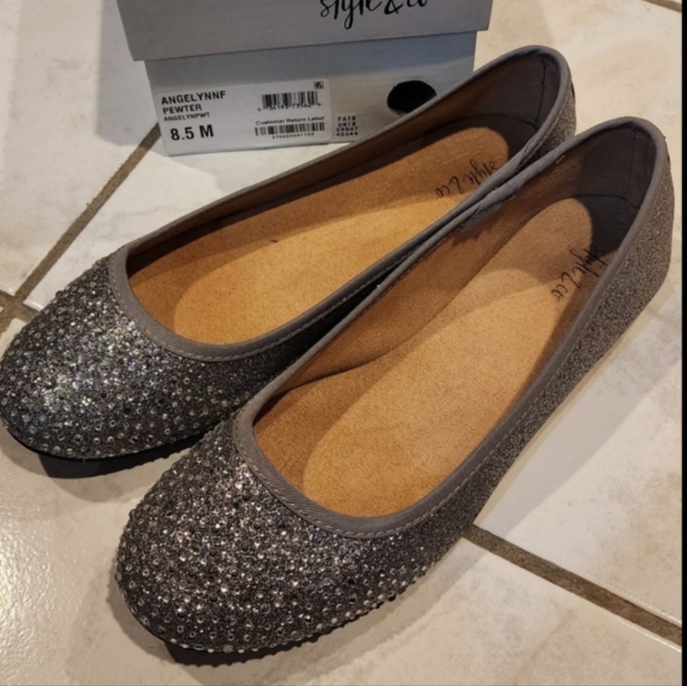 Style & Co  Angelynn Flats Rhinestone Pewter size 8.5 M